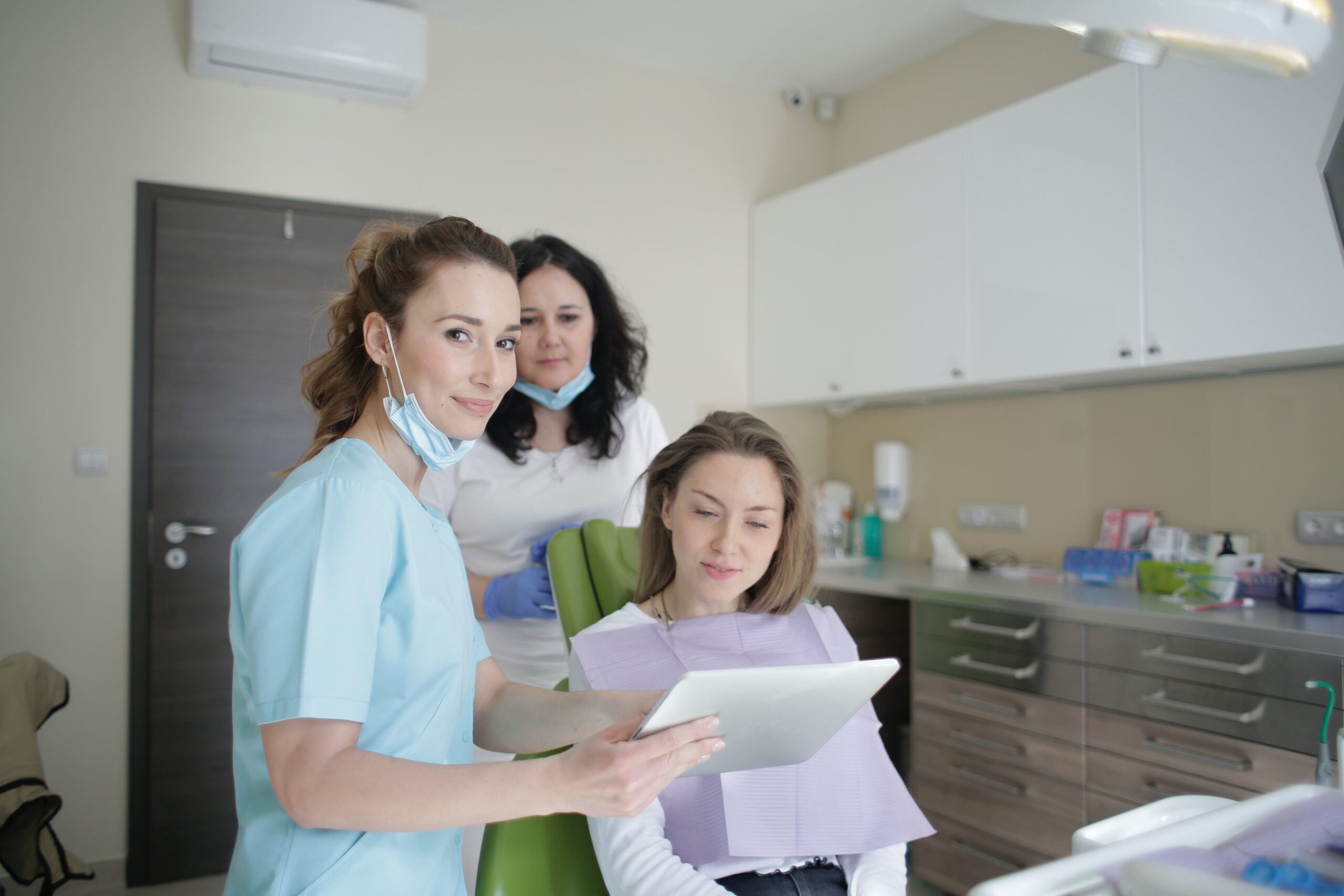 Dentysta w Radzyniu Chełmińskim – co oprócz leczenia?
